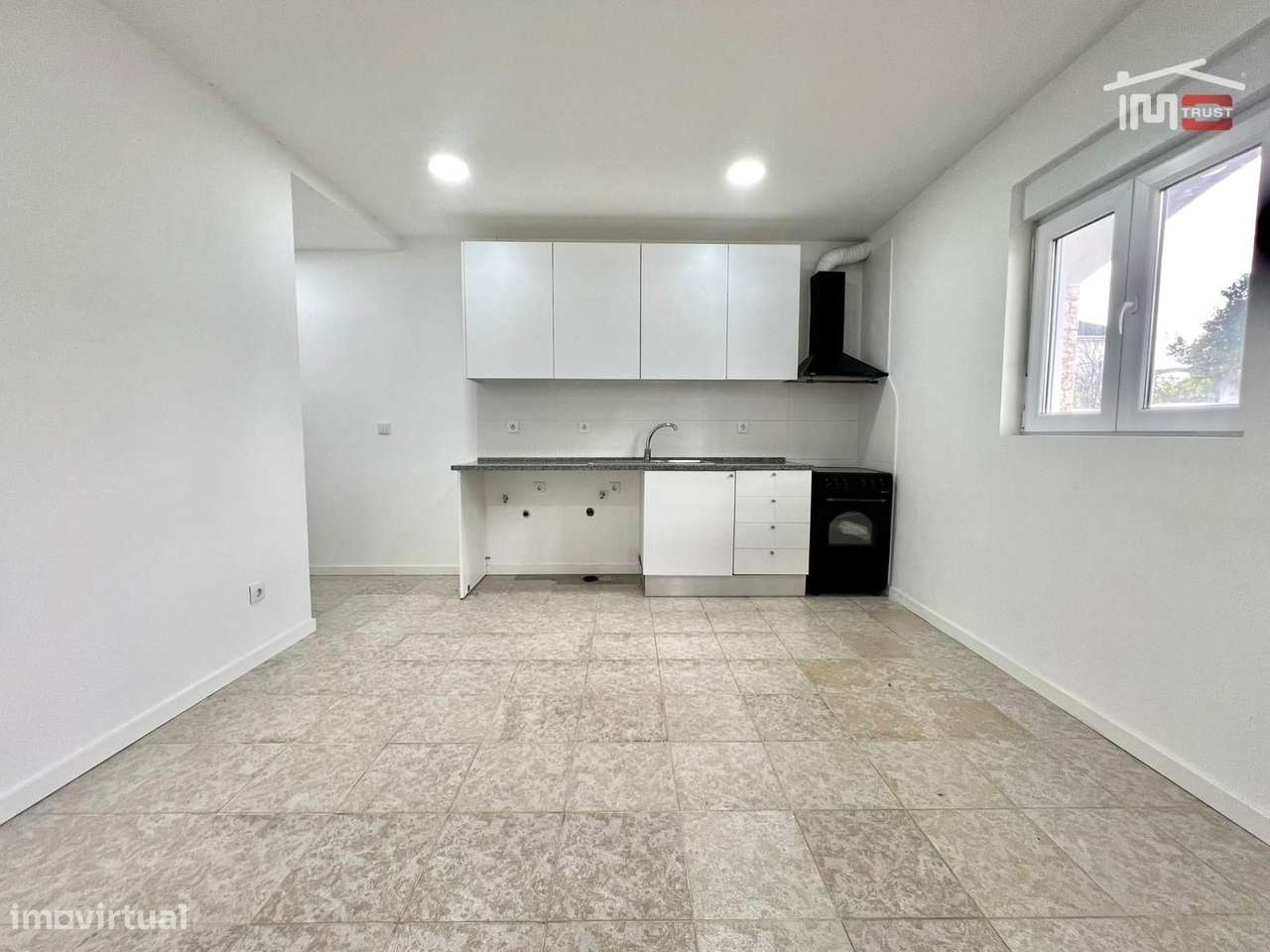Apartamento T2 Fernão Ferro - Coz. Equipada, R/ch Renovado - Grande imagem: 3/17