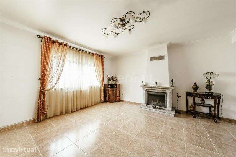 Moradia em Banda T4 / Covilhã, Tortosendo - Grande imagem: 4/19