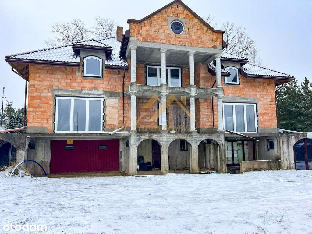 Rezydencja jak forteca – unikat w Suwałkach - Pełny obrazek: 2/20