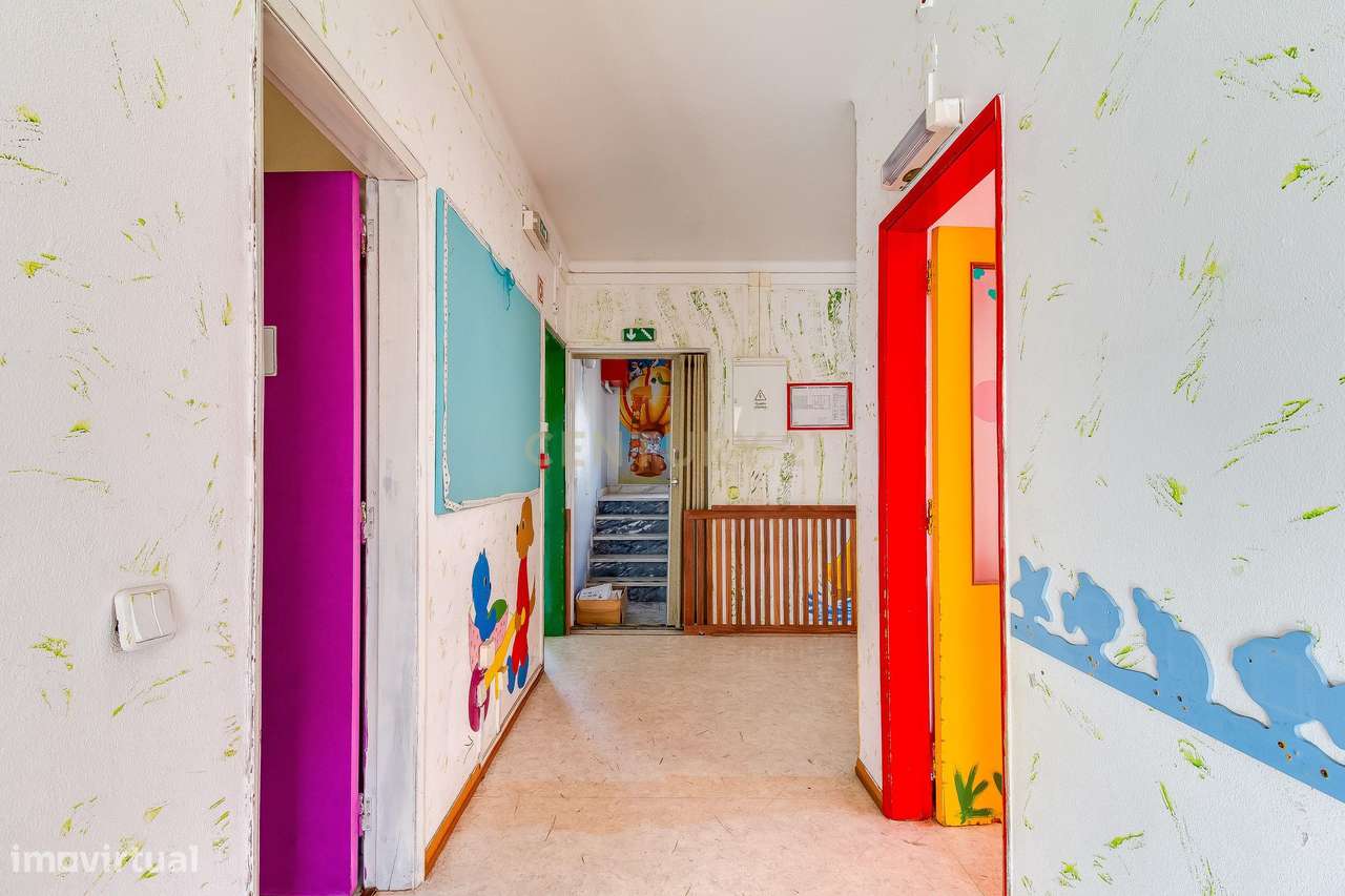 Imóvel para Infantário no Entroncamento – Espaço Amplo com Potencial d-12