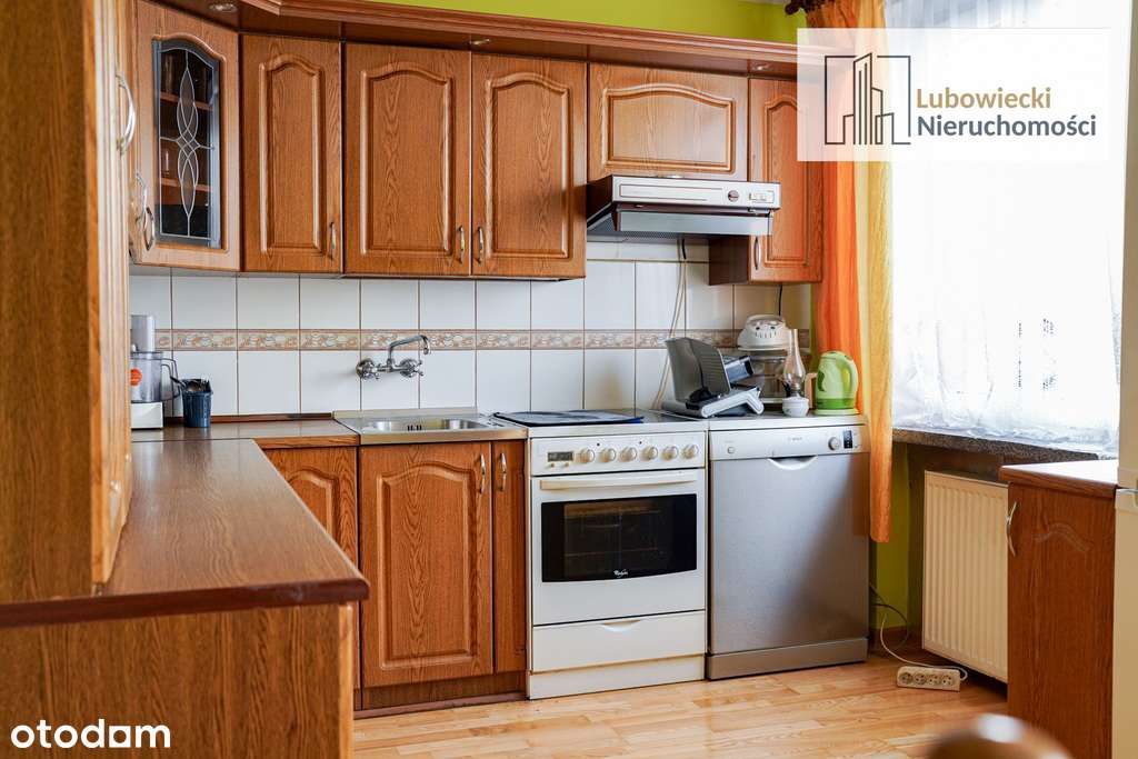 Dom w Szczytnie z dużym budynkiem gospodarczym-4