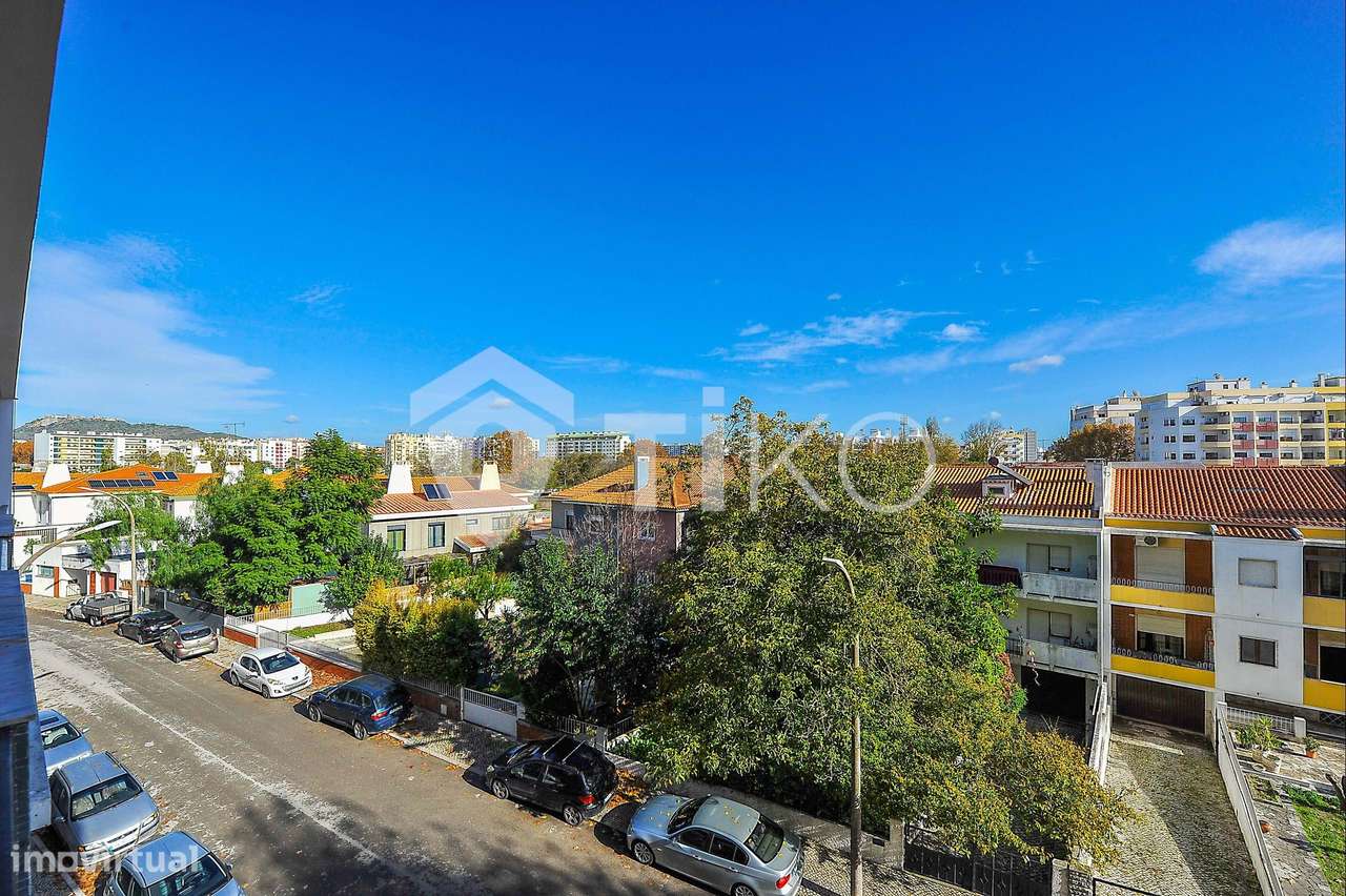 Apartamento T3 renovado no Montalvão, Setúbal-17