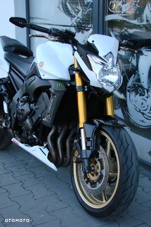 Yamaha FZ - 8