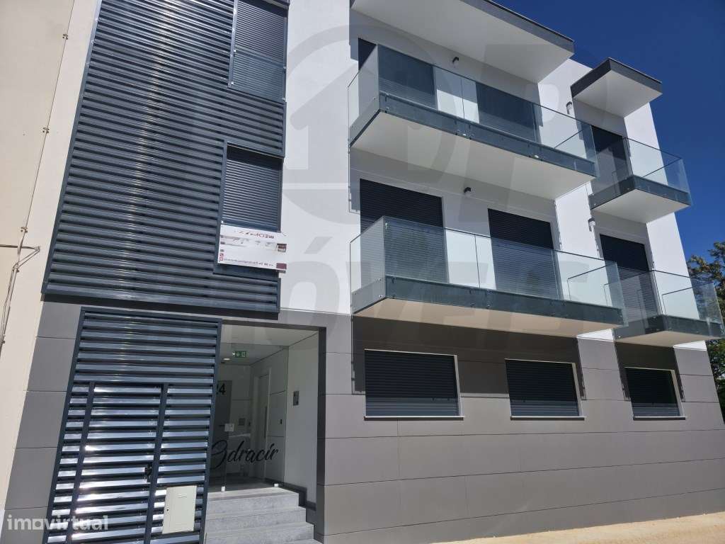 Apartamento T3 - Garagem - Vale Figueira - 575.000€-15