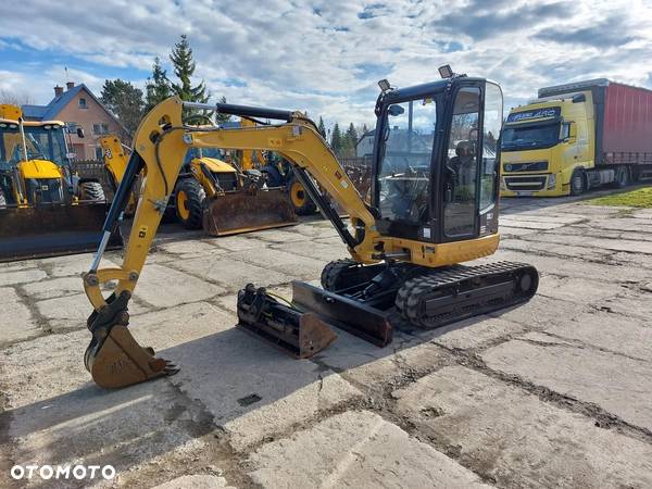 Caterpillar 302.7 DCR - 1