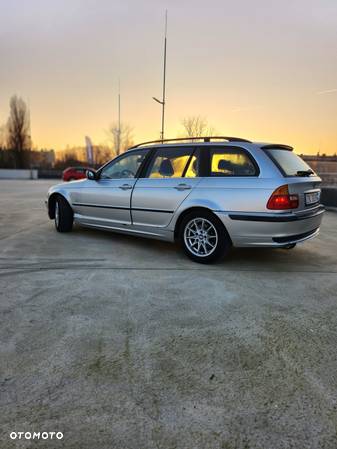 BMW Seria 3 328i - 6