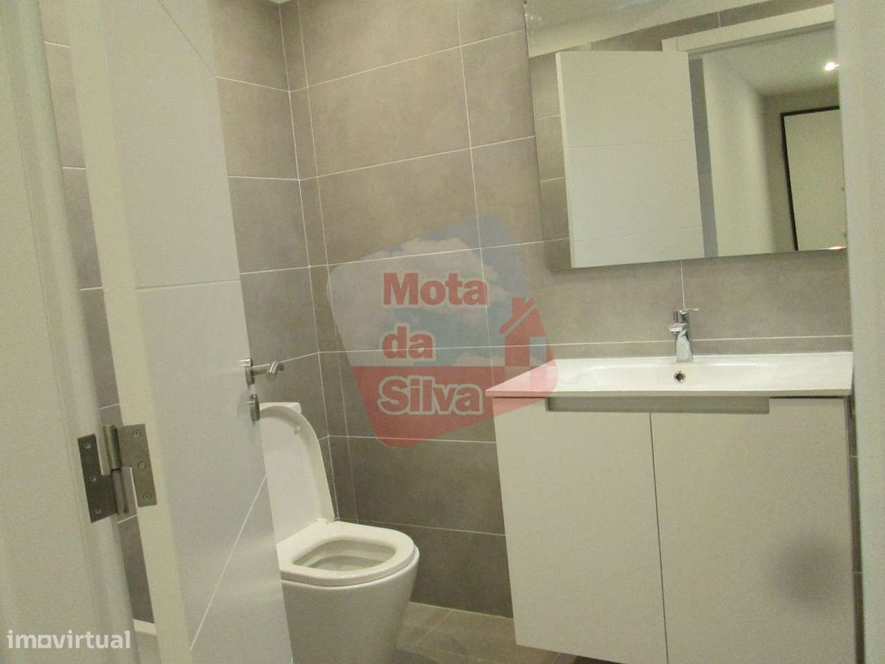 Excelente Apartamento T2 no Feijó Almada-12