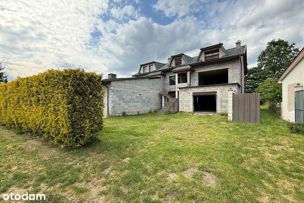 Duzy dom na ul. Skaryszewskiej-0