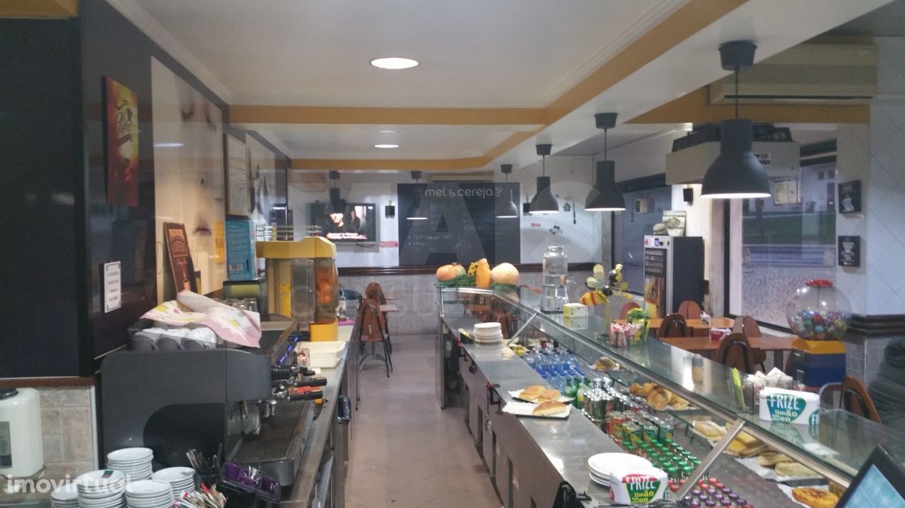 Trespasse Restaurante Pastelaria no Carregado