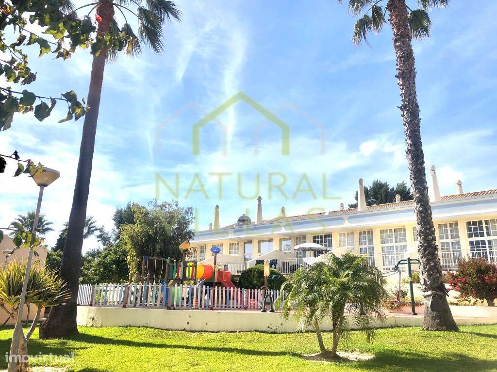 Moradia em Banda Duplex T0 + 2 próxima à Praia de São Rafael, Albuf...-18