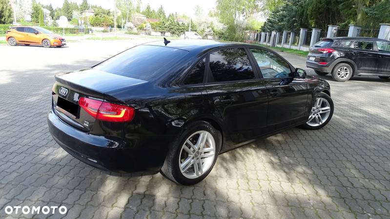 Audi A4 2.0 TDI DPF Ambition - 3