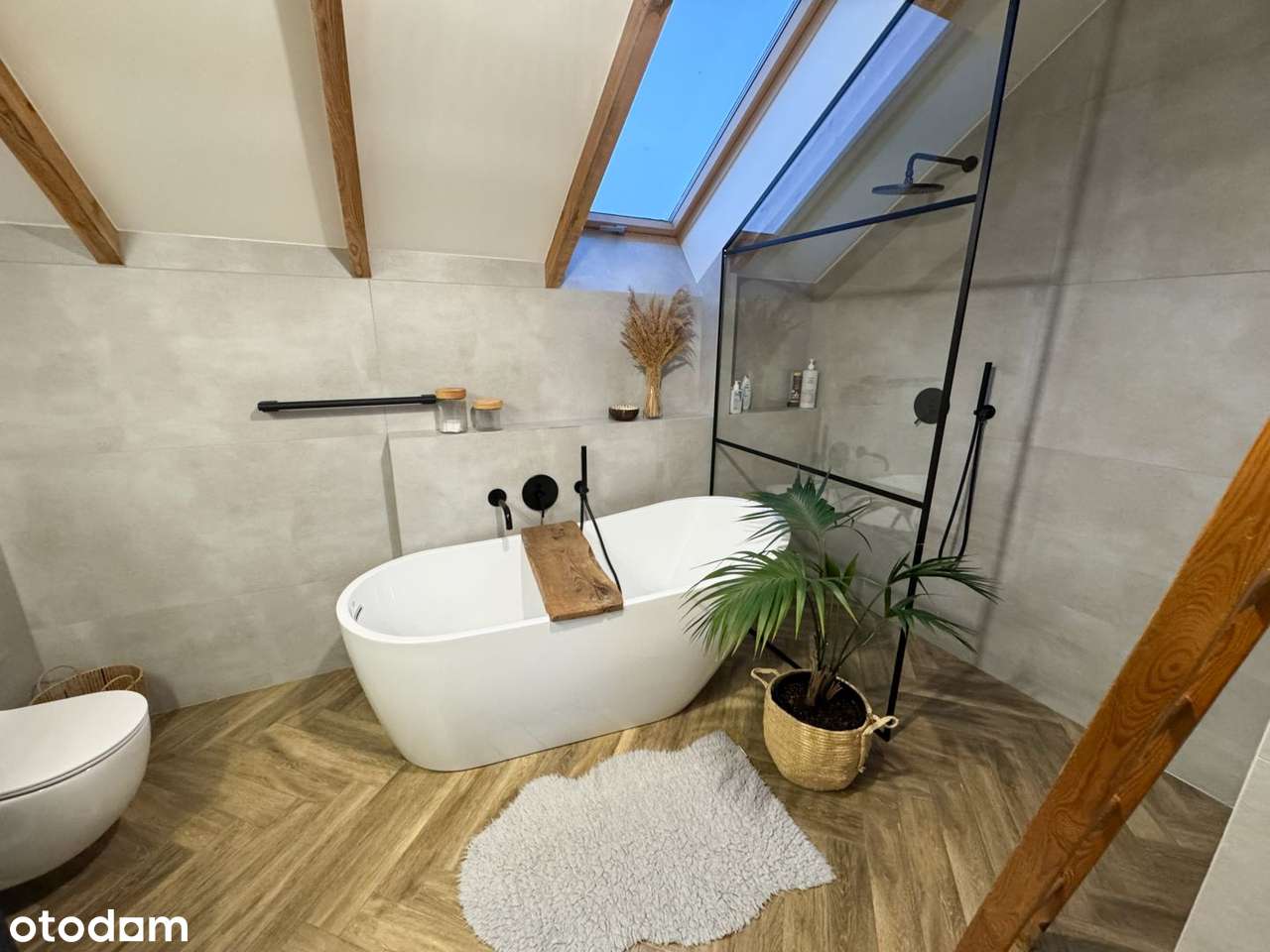 Wyjątkowy i nowoczesny dom samowytarczalny z antresolą, Lusówko-13