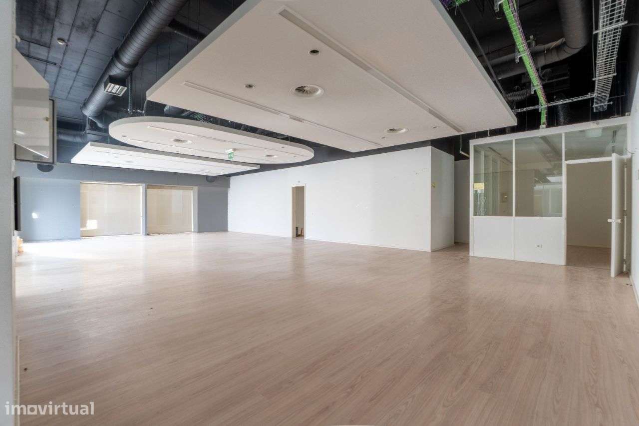 Loja para venda - Almada - Grande imagem: 4/22