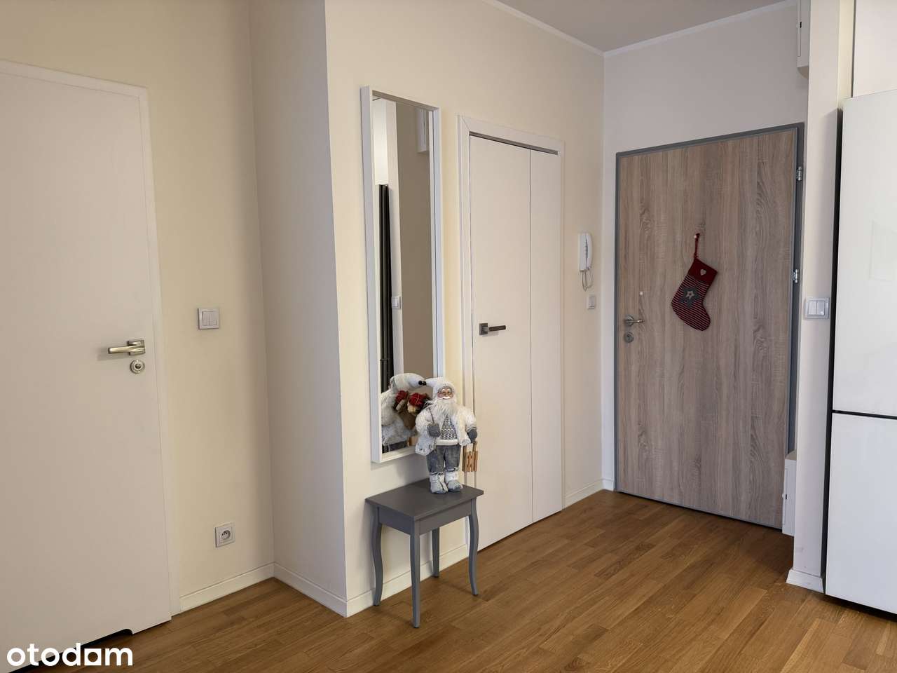 Urządzone z balkonem, kom. i garażem – wszystko, czego potrzebujesz!-15