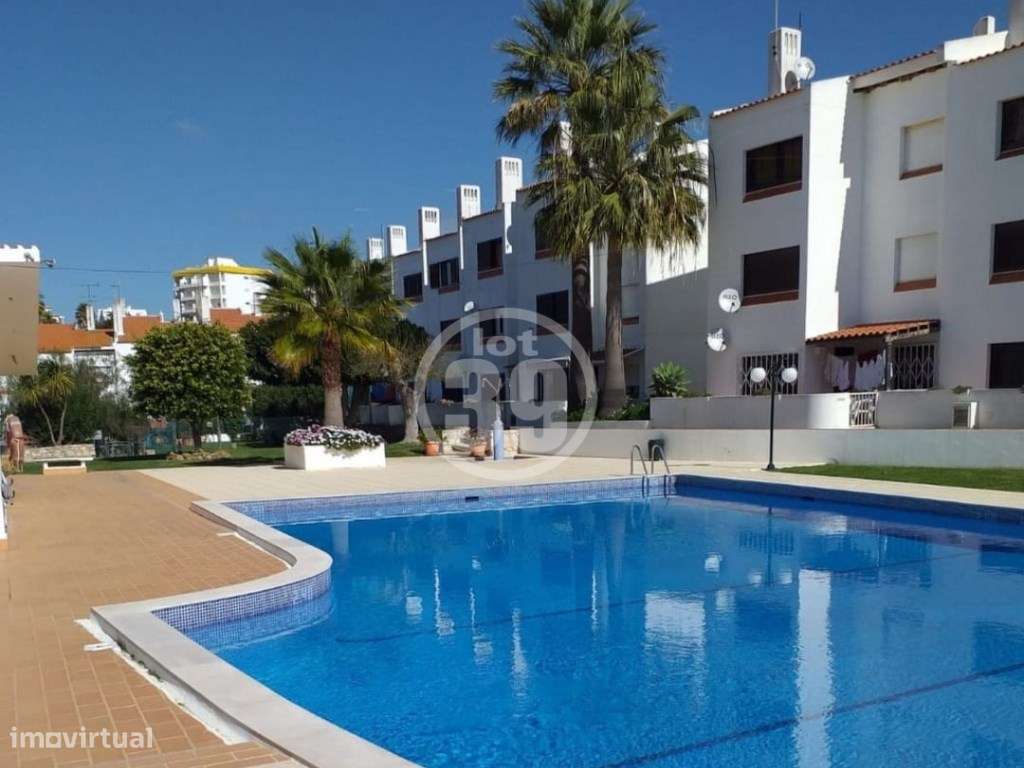 Apartamento duplex com 3 quartos, parqueamento privado e inserido n...-40