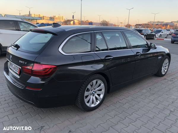 BMW Seria 5 520d Touring - 2