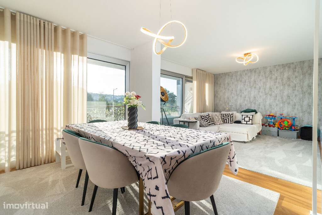 Apartamento T2 com lugar de garagem em zona dos Terraços do Rio - Grande imagem: 3/9