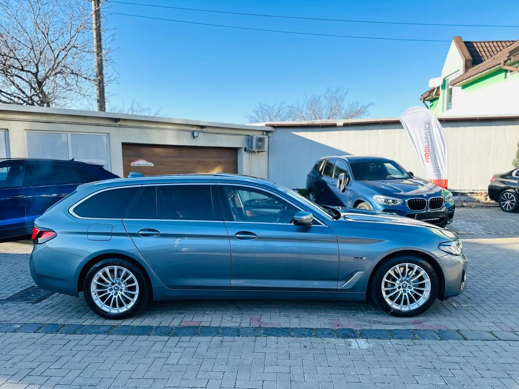 BMW Seria 5 530e xDrive Touring Aut. - 14