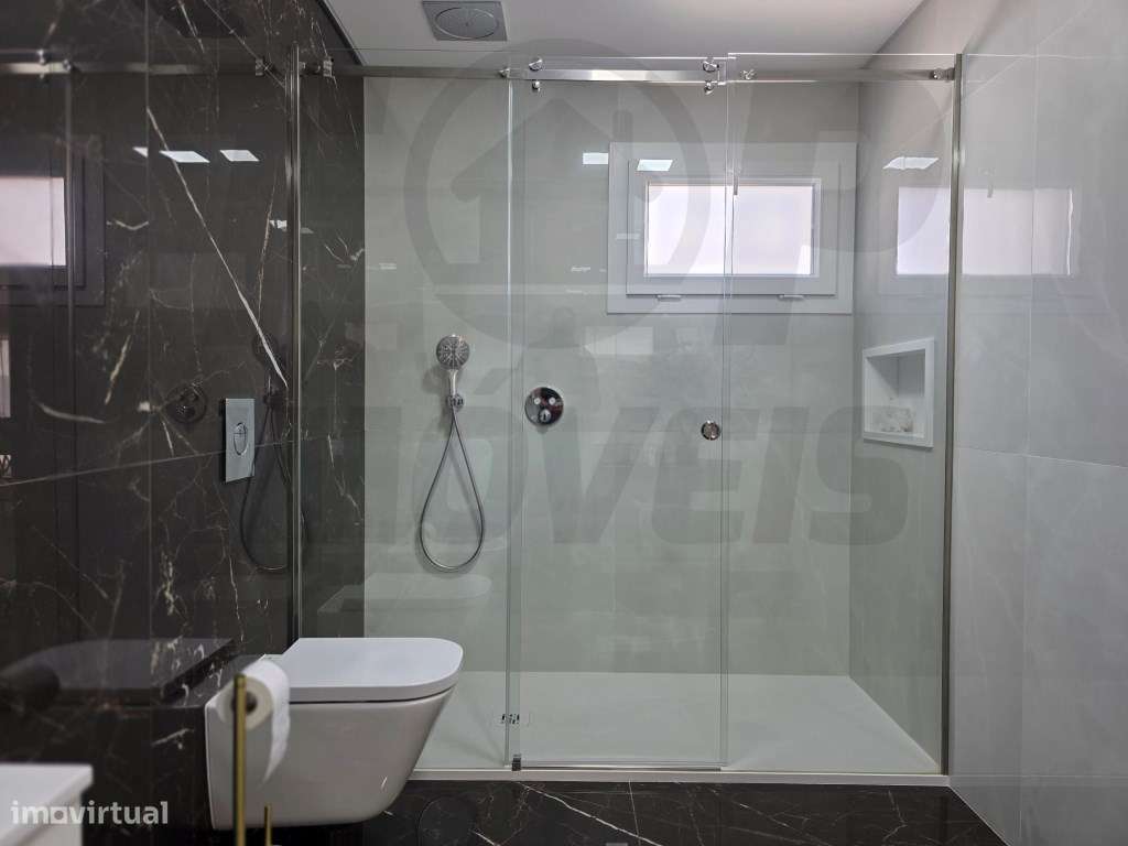 Moradia de Luxo V6 com Piscina, Terraço e Acabamentos de Alta Quali...-10