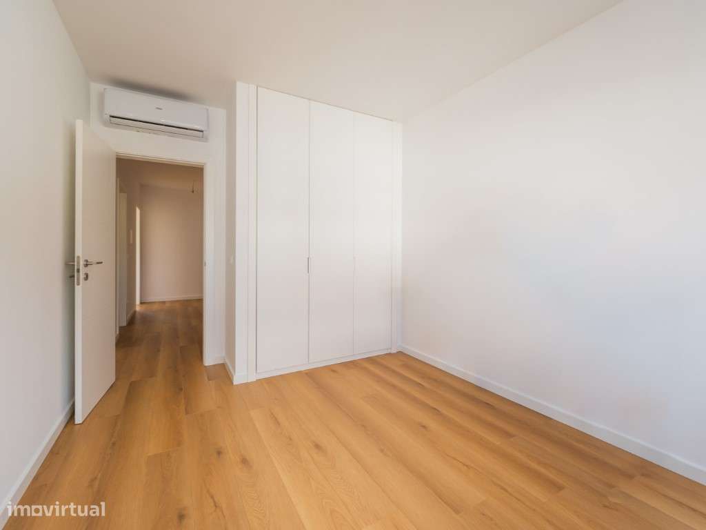 MORADIAS T2+1 e T3+1 GARAGEM E JARDIM, BELAS-30