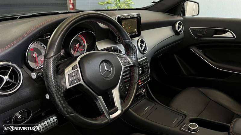 Mercedes-Benz GLA 220 CDi AMG Line 4-Matic - 11