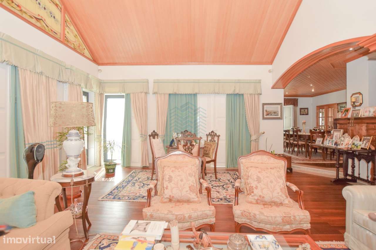 Moradia T3+2 com jardim e logradouro em Quinta da Silvã - Torres Novas-9