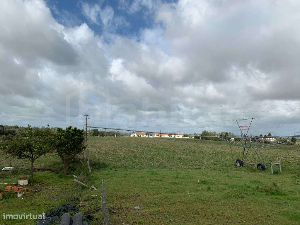 Moradia NOVA com Garagem e Piscina-28