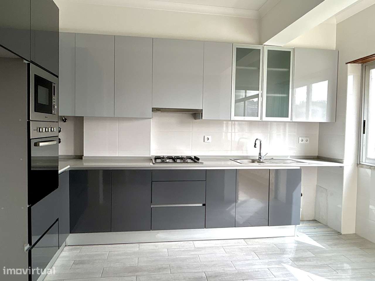 T3 luminoso e remodelado no centro de Laranjeiro, Almada - Grande imagem: 4/22