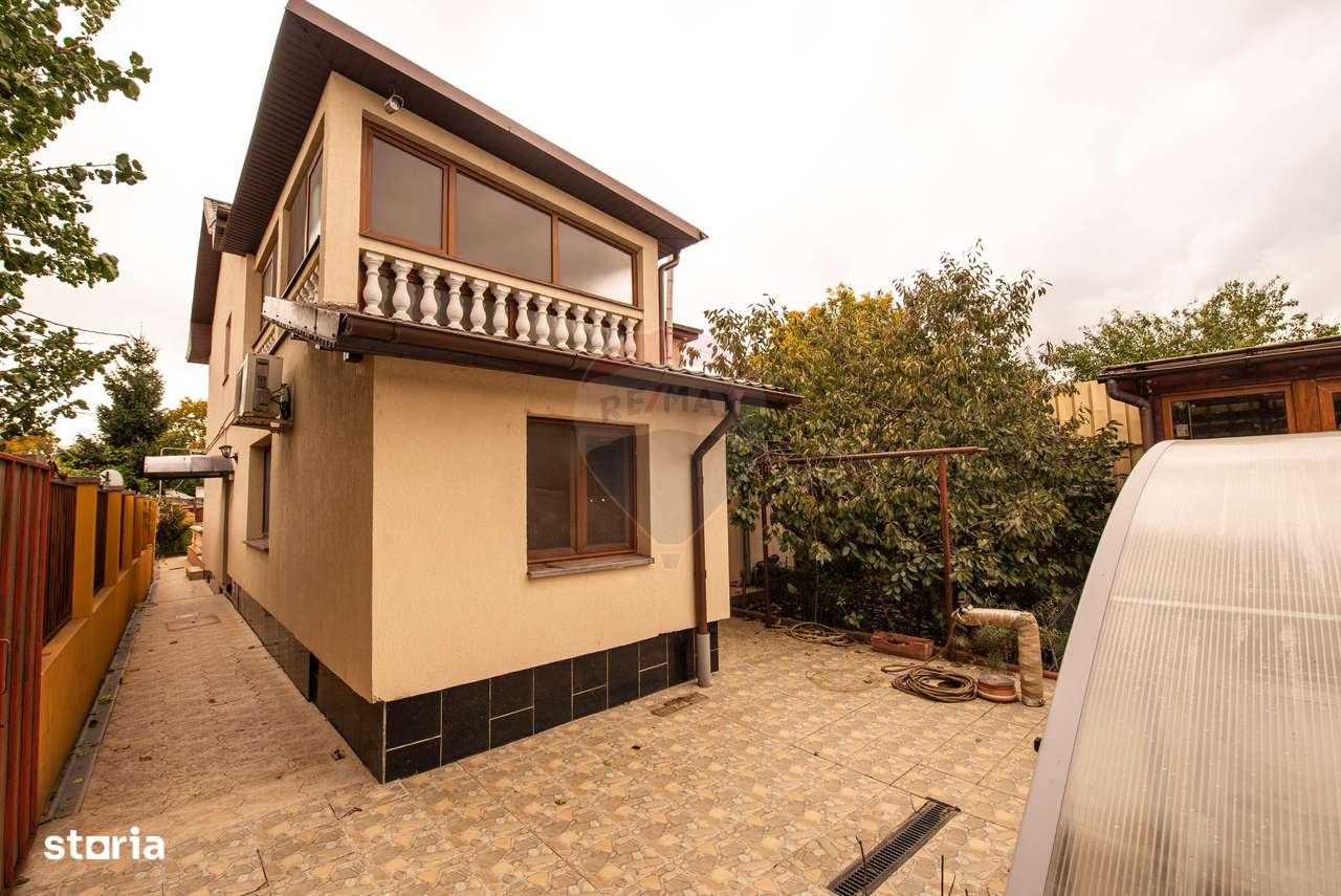 Casa vila de vanzare 6 camere 240 mp, curte 1000 mp, central Calarasi - Imagine principală: 5/20