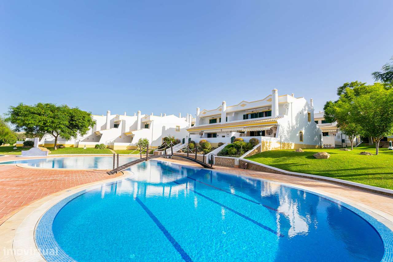 Fantástica moradia em banda a pé da praia-25