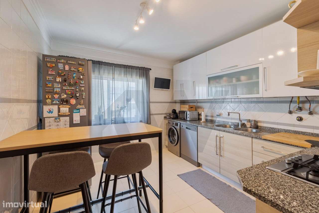 Apartamento T2 no Bairro Afonso Costa | Setúbal – 3º Andar com Elevado - Grande imagem: 2/24