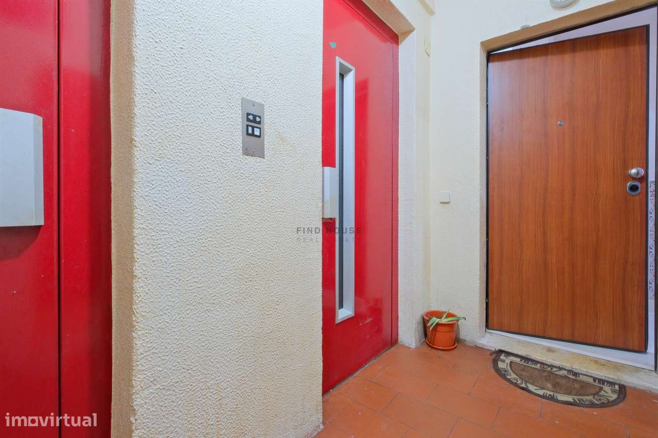 Vende-se apartamento T3 na Rinchoa, Rio de Mouro-27