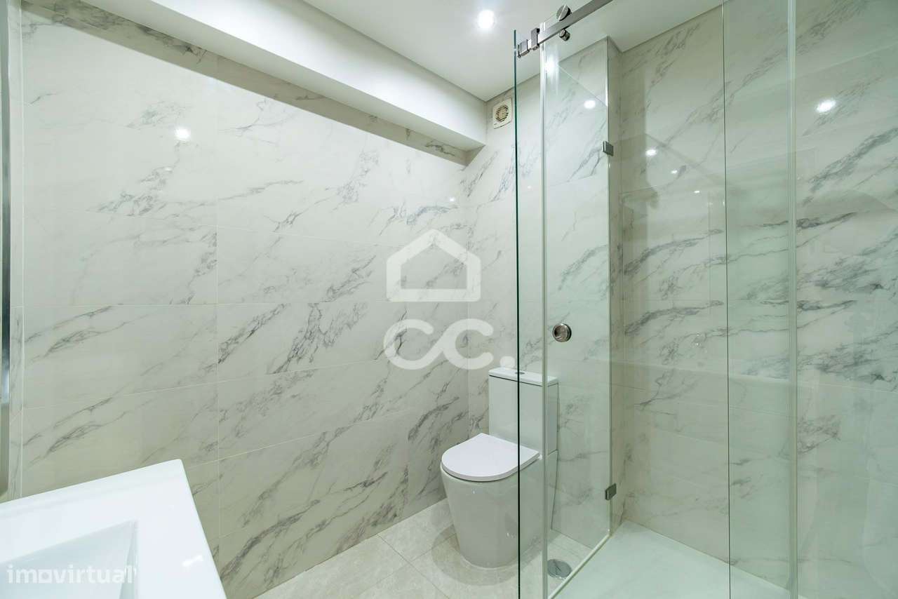 Apartamento T2 no Centro de Cacém-12