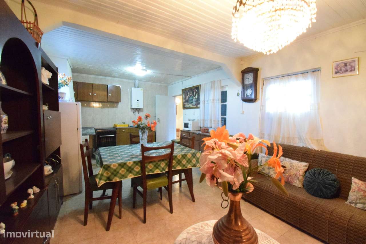 Moradia V2 c/ Terraço - Marmeleiro - Guarda - Grande imagem: 3/23