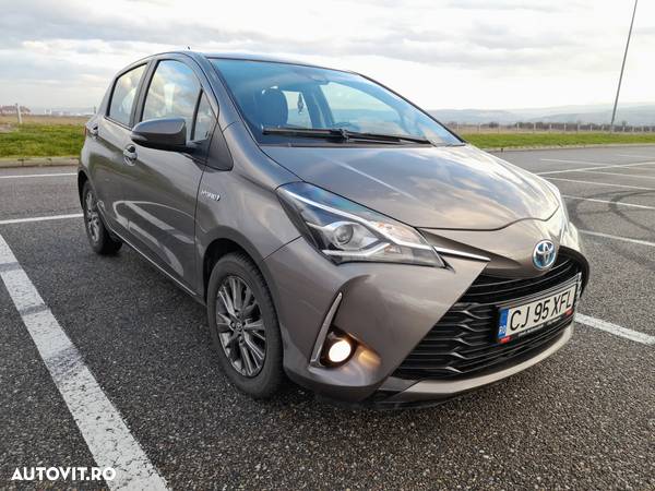 Toyota Yaris 1.5 VVT-i HSD Terra - 2