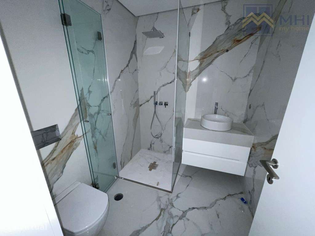 Moradias de Luxo T4 +1 a 500 metros da praia em Canidelo-15