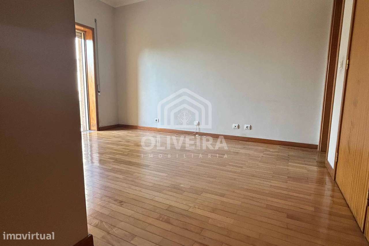 Apartamento T3 em Real, Braga-13
