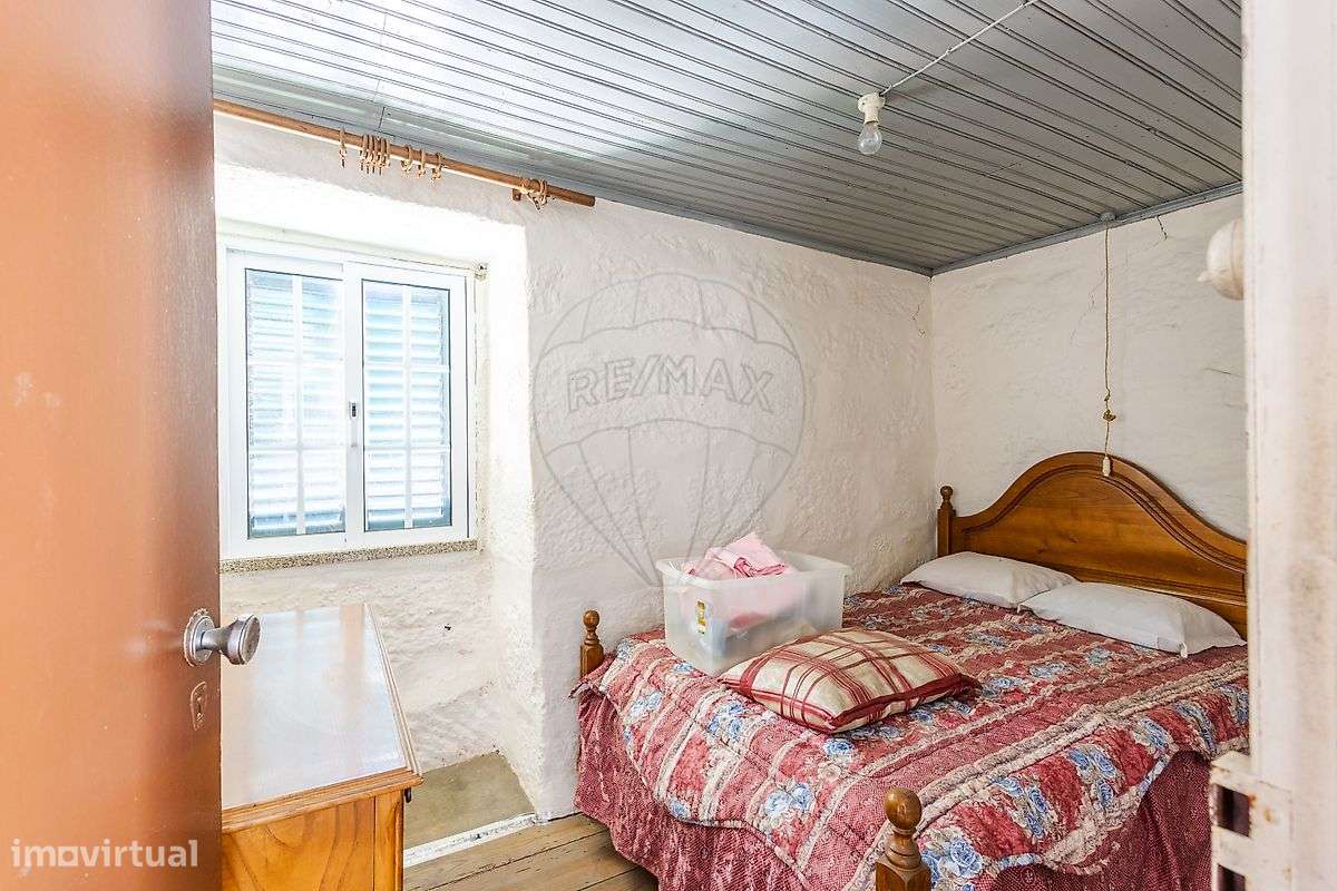 Moradia T2 para venda-24