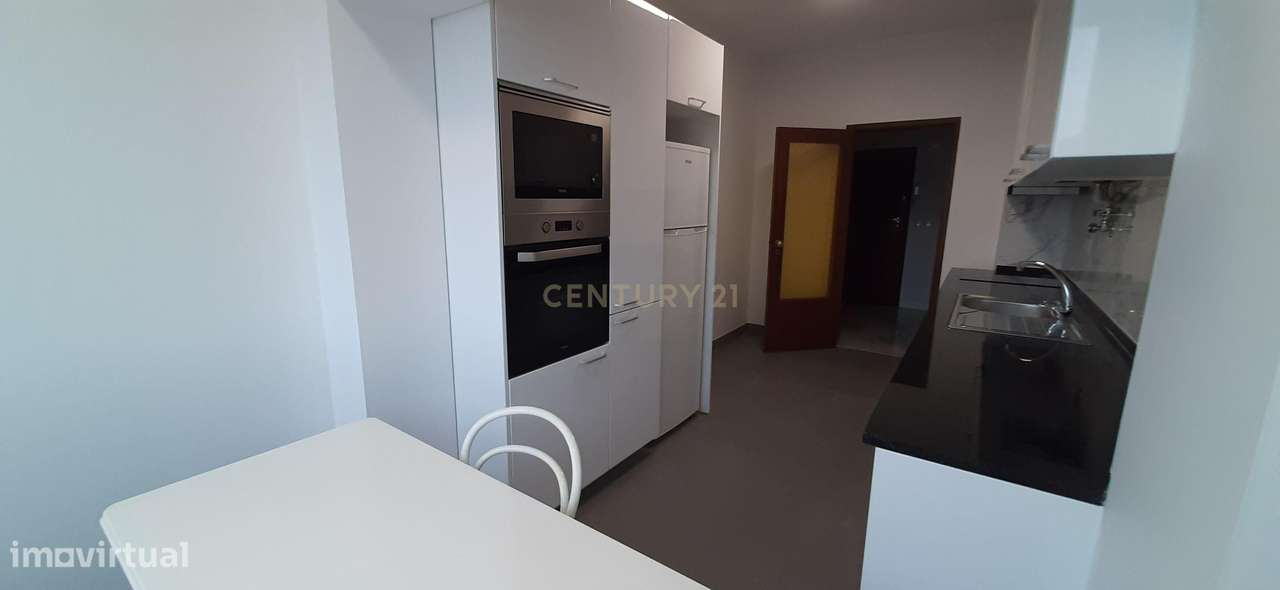 Apartamento T3 no centro de Carnaxide - Grande imagem: 3/16