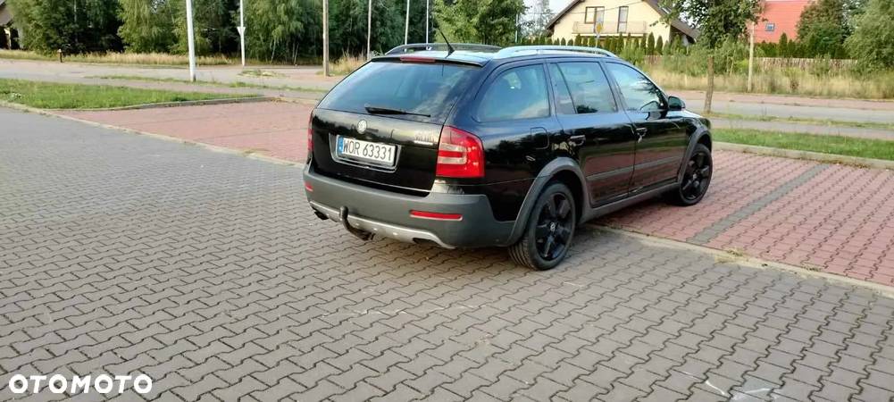 Skoda Octavia Scout 2.0 TDI DPF - 3