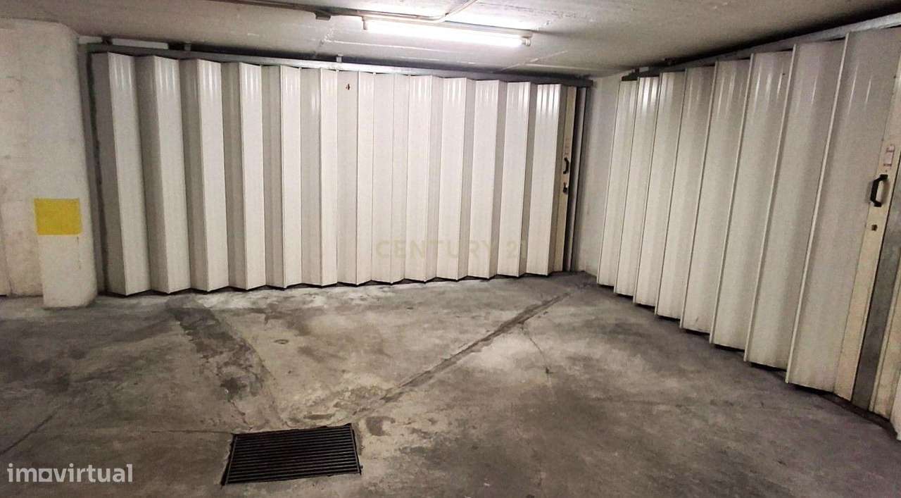 Garagem Fechada à Venda no Centro da Póvoa de Varzim! - Grande imagem: 5/9