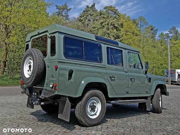 Land Rover Defender - 8