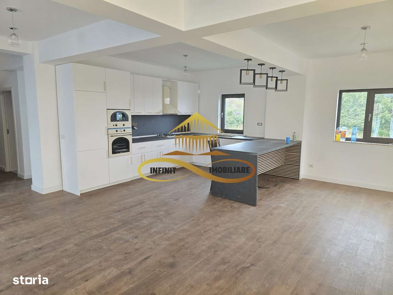 Casa/ VILA de vanzare in Margineni-3