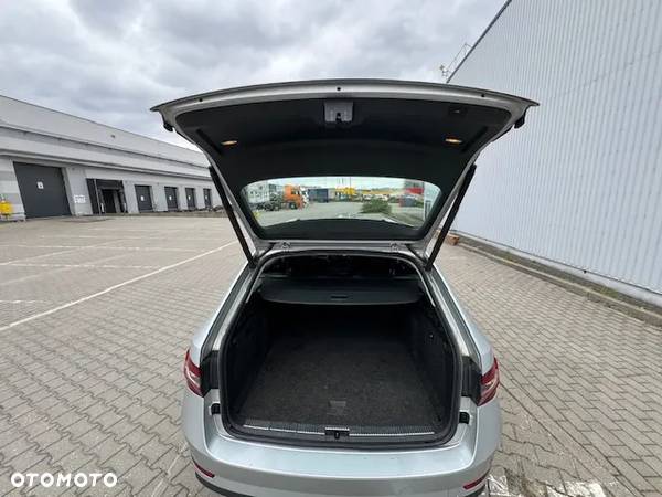 Skoda Superb 2.0 TDI Sportline DSG - 10