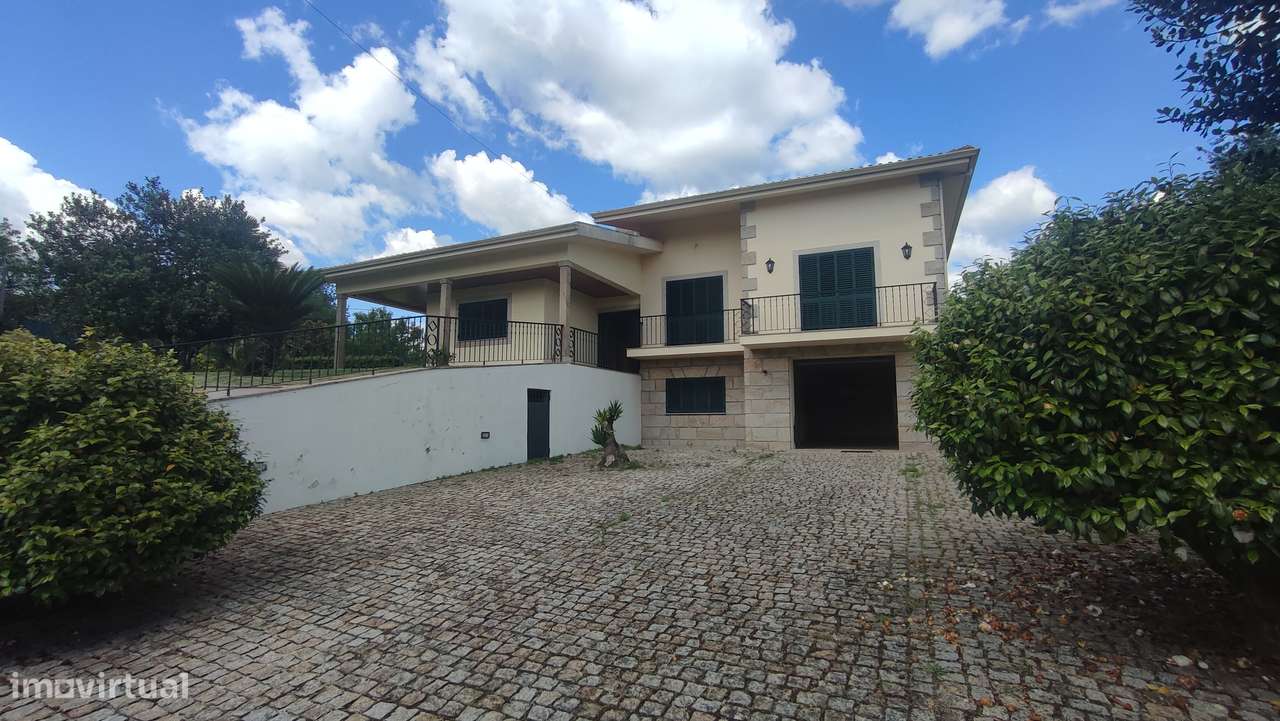 Moradia individual T4 em Lago, Amares - Grande imagem: 5/36