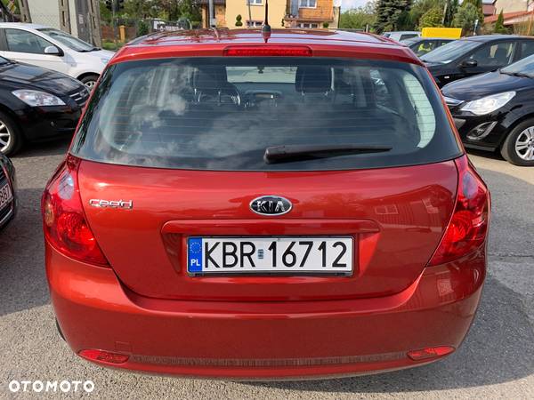 Kia Ceed - 7