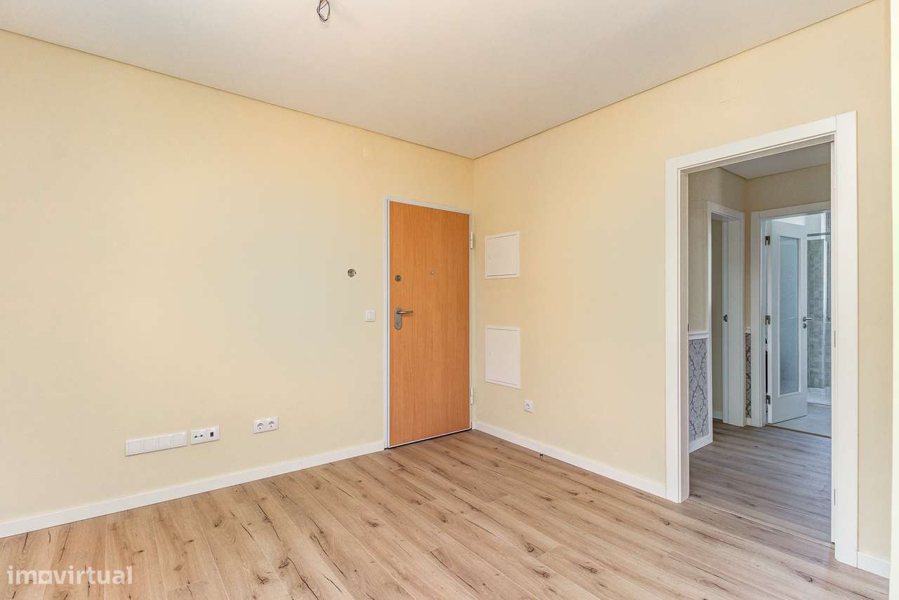 Apartamento T2, com 81 m2, terraço no Prédio Villa Donella, Massamá - Grande imagem: 3/19