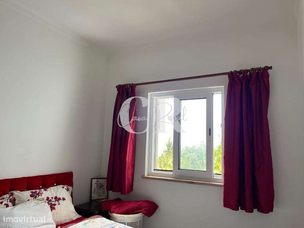 Moradia Térrea Isolada de 2 Quartos com Jardim, Anexos e Garagem, entr-5