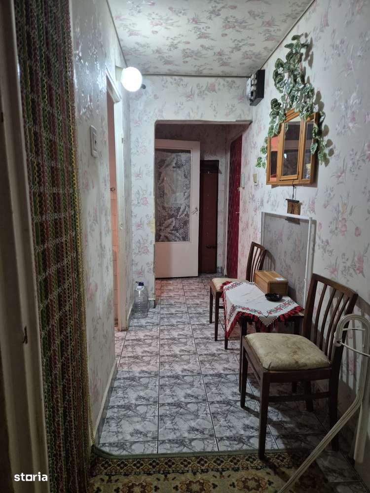 Vanzare Ap. 3 cam. , Zona Vlaicu - Poetului , Et.2 , LA PRET REDUS - Imagine principală: 5/19