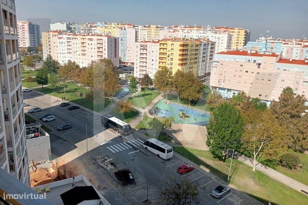 Apartamento T3 com parqueamento, Corroios - Grande imagem: 1/27